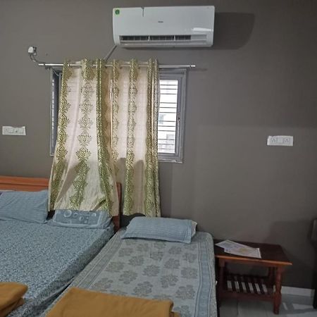 Honest Deluxe Room Garudeshwar Екстер'єр фото