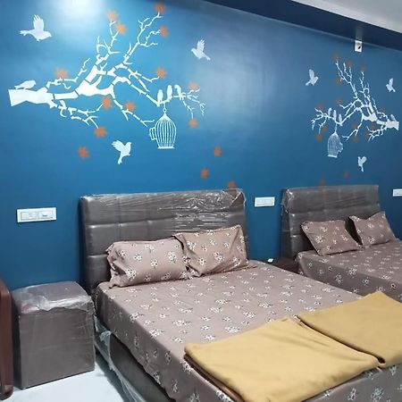 Honest Deluxe Room Garudeshwar Екстер'єр фото