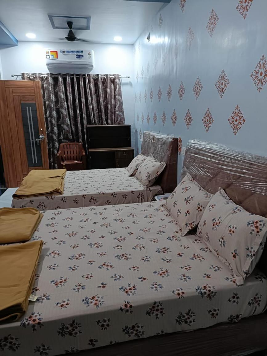 Honest Deluxe Room Garudeshwar Екстер'єр фото